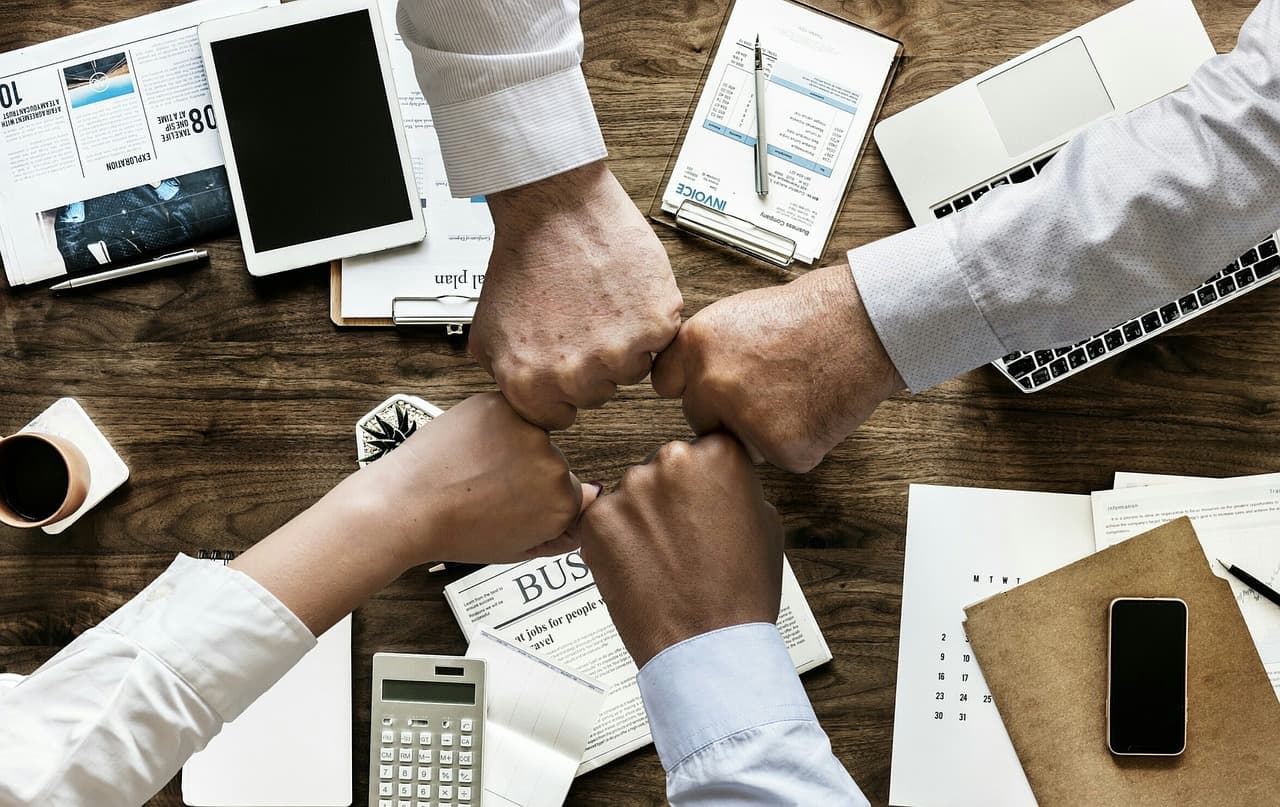 From Pitch Deck to Digital Presence: One Narrative Across Channels